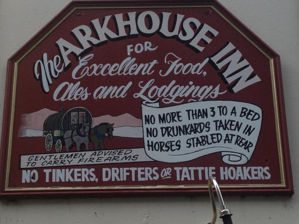 Ark House Inn Странрер Екстериор снимка